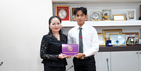 ขอแสดงความยินดีกับนายจารุพงศ์ บุญณะ